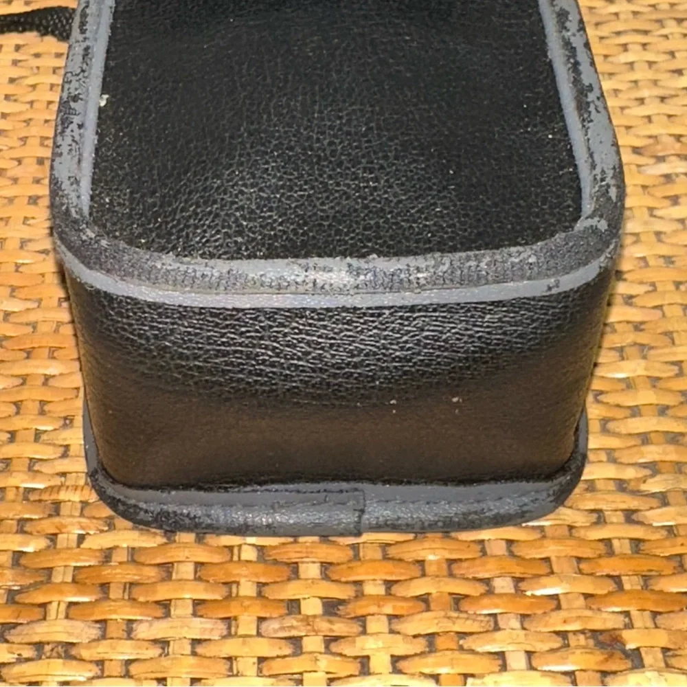 Vintage Nikon Nice Touch 4 29mm Silver Point and Shoot Strap Case Untested